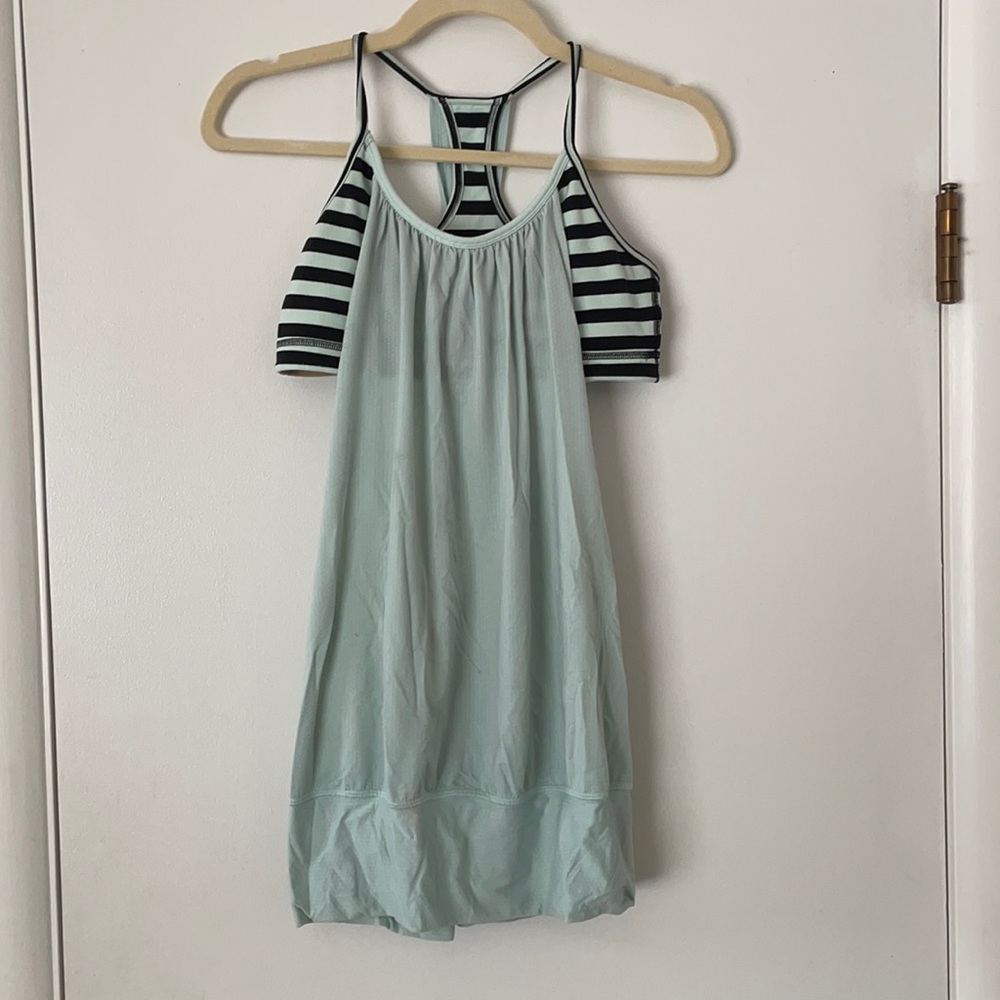 Lululemon top with built in bra